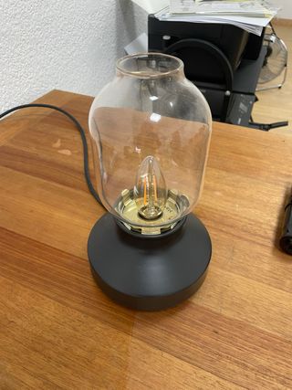 Lámpara de mesa Ikea cristal y metal