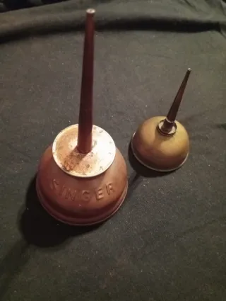 Coppia oliatori antichi