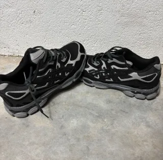 Asics Gel-NYC Negro/Gris