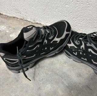 Asics Gel-NYC Negro/Gris