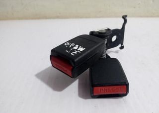 8200699663 enganche cinturón renault scenic 143640