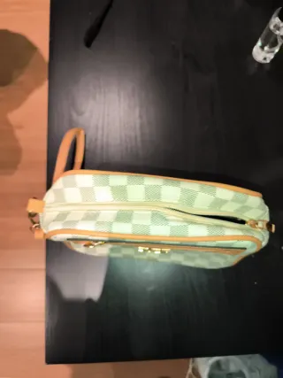 Lote 4 borse: LV, Gucci, Lacoste