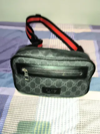 Lote 4 borse: LV, Gucci, Lacoste