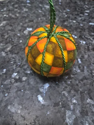 Bolas Navideñas Hechas a Mano diametro 21cm.