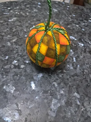 Bolas Navideñas Hechas a Mano diametro 21cm.