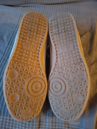 Zapatillas Fila Blancas y Grises