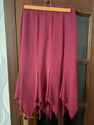 Falda larga color fucsia