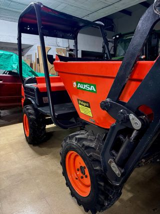 Dumper AUSA 4x4 con pala giratorio