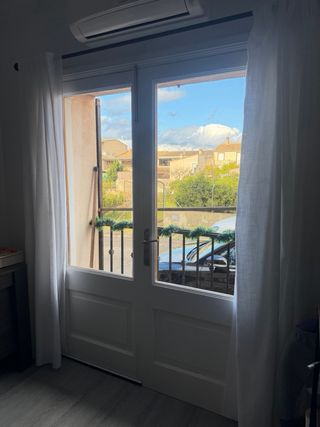 Ventanas de madera blancas