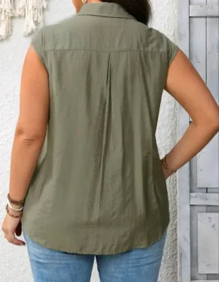 Blusa verde militar sin mangas