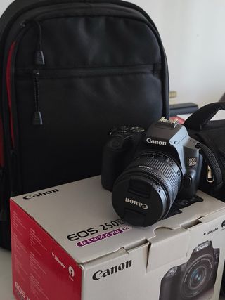 Cámara Canon EOS 250D Kit EF-S 18-55 IS STM