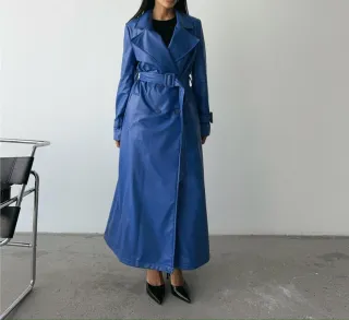 Gabardina larga azul mujer.