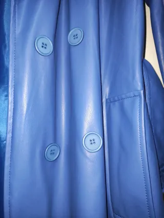 Gabardina larga azul mujer.