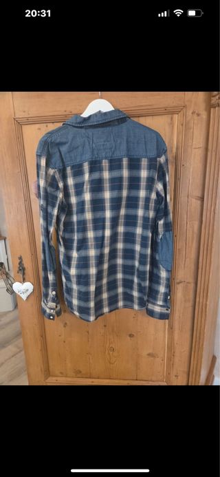 Camisa de cuadros azul y beige