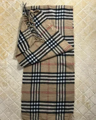 Bufanda  Beige y Negra