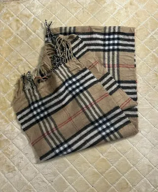 Bufanda  Beige y Negra