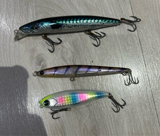 Señuelos de pesca variados