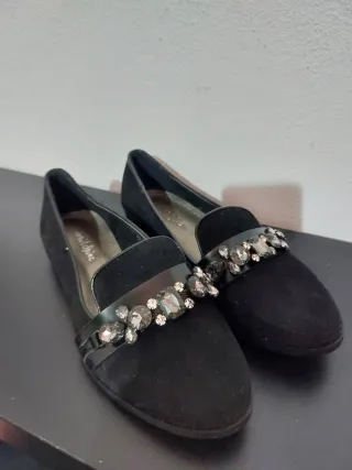 Scarpe eleganti nere con strass