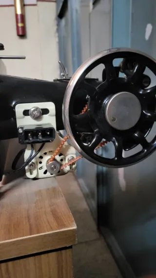 Máquina de coser Singer antigua