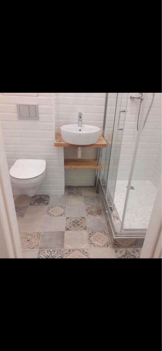 Reforma baño fontanero plato deducha tejado terasa