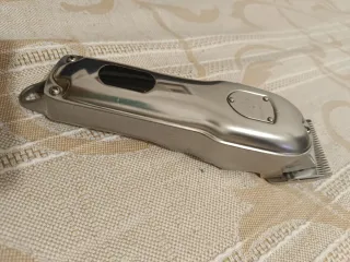 Máquina Cortapelo Profesional Plateada