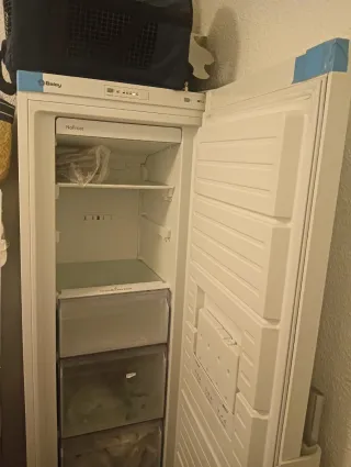 Congelador Vertical Balay