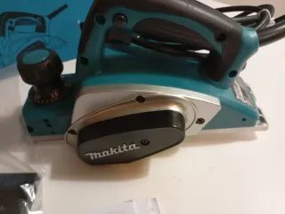 Cepilladora Makita KP0800 82mm (3-1/4)