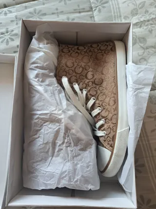 Bambas Guess Blancas