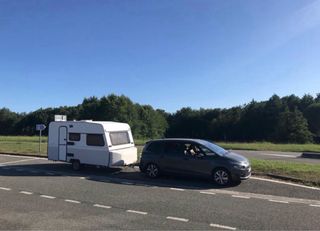 Caravana Moncayo Zeus 390 < 750 kg