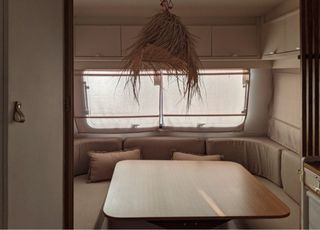 Caravana Moncayo Zeus 390 < 750 kg