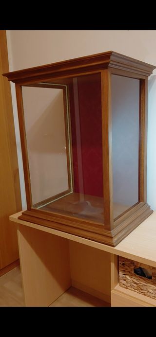 Vitrina / Hornacina / Capilla de madera, Olot.