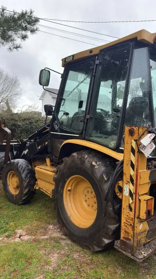 Retroexcavadora Caterpillar 432D