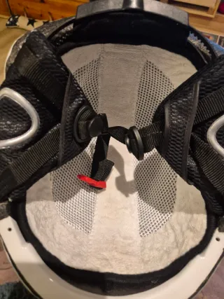 Casco de esquí blanco