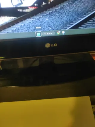 TV LG 22 pulgadas Negra