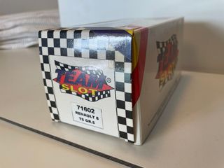 Scalextric TEAM SLOT Renault 8 TS Gr.5 amarillo 97