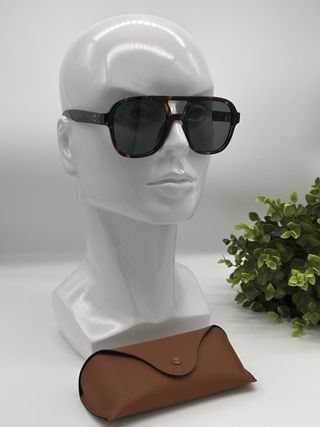 Gafas de sol retro marrones