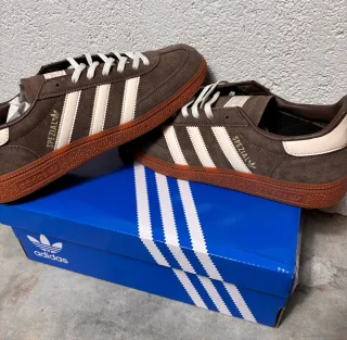 Adidas Spezial Marrones y Beige