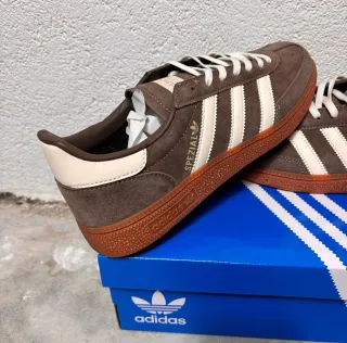 Adidas Spezial Marrones y Beige