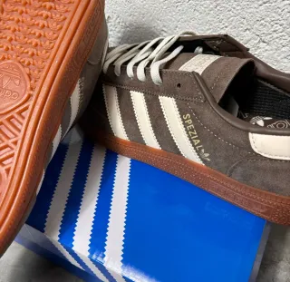 Adidas Spezial Marrones y Beige