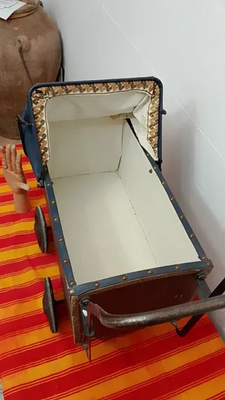 Cochecito de muñecas antiguo años 30