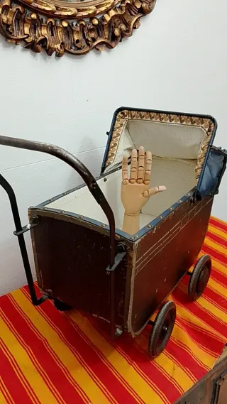 Cochecito de muñecas antiguo años 30