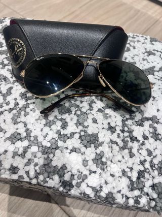 Gafas de sol Ray-Ban doradas