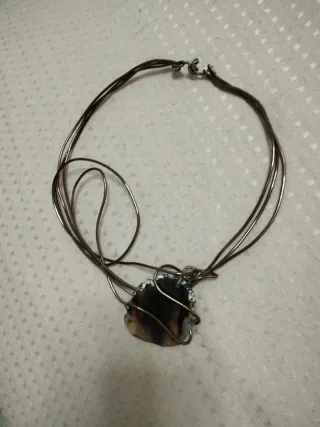 Collana con pietra naturale