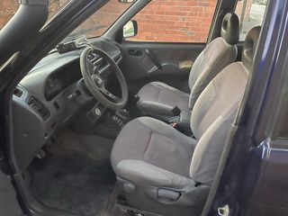 Nissan Terrano II 1995