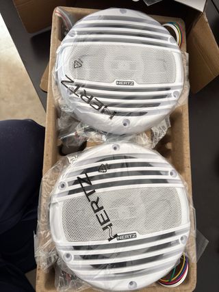 2 Altavoces Marinos Hertz 6.5 150W RGB