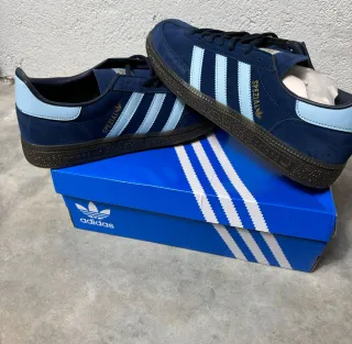 Adidas Spezial Azul Marino y Claro