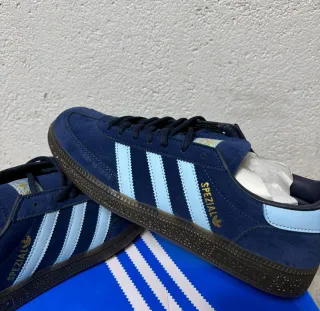 Adidas Spezial Azul Marino y Claro