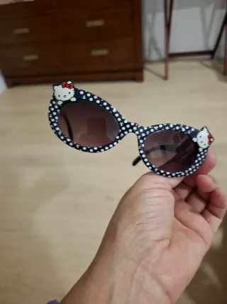Gafas de sol H&M Hello Kitty