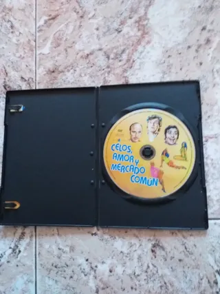1 DVD Celos, Amor y Mercado Común