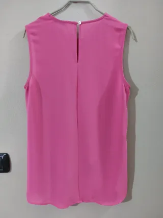 Camicetta Mango rosa smanicata asimmetrica